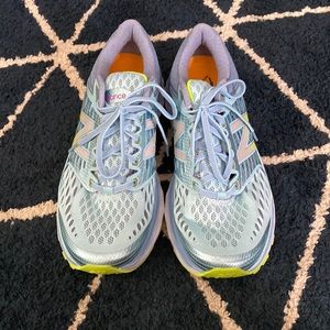 Women's New Balance Sneakers
